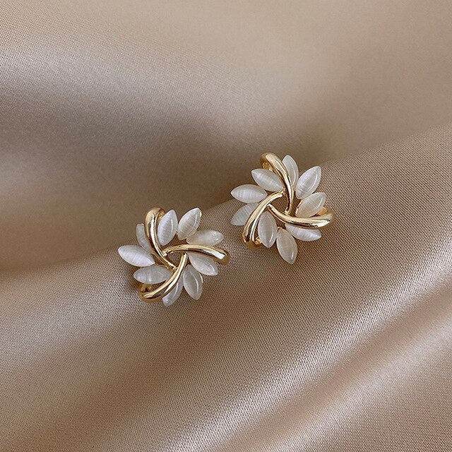 Boucles d'oreilles femme opale blanche
